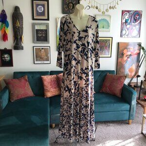 SOFT SURROUNDINGS size L Navy Blue Beige Floral Stretch Jersey Satine Maxi Dress